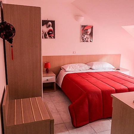 Suisse Hotel Казерта Екстер'єр фото