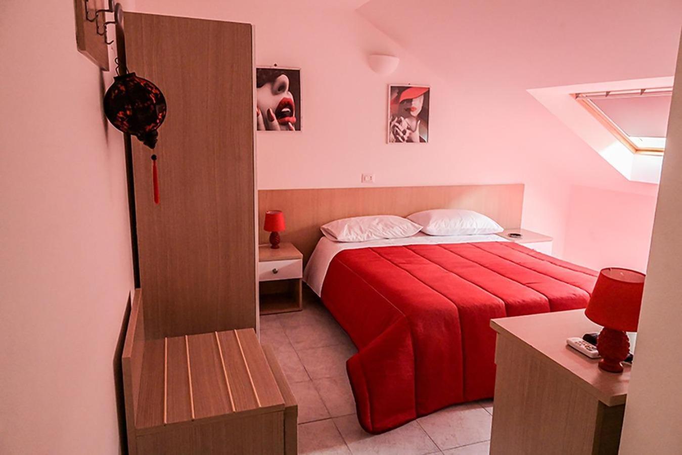 Suisse Hotel Казерта Екстер'єр фото