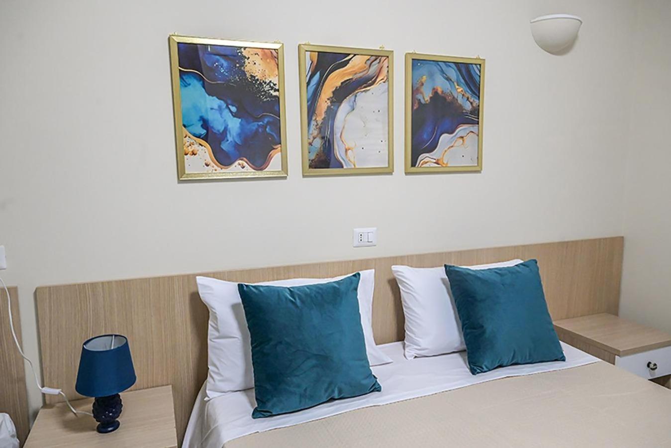 Suisse Hotel Казерта Екстер'єр фото
